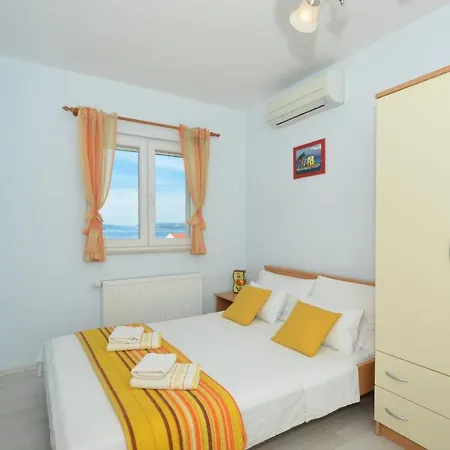 Apartment Santo - Okrug Gornji *